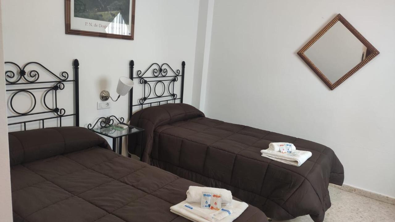 Hostal Efebo 24H Antequera Ngoại thất bức ảnh